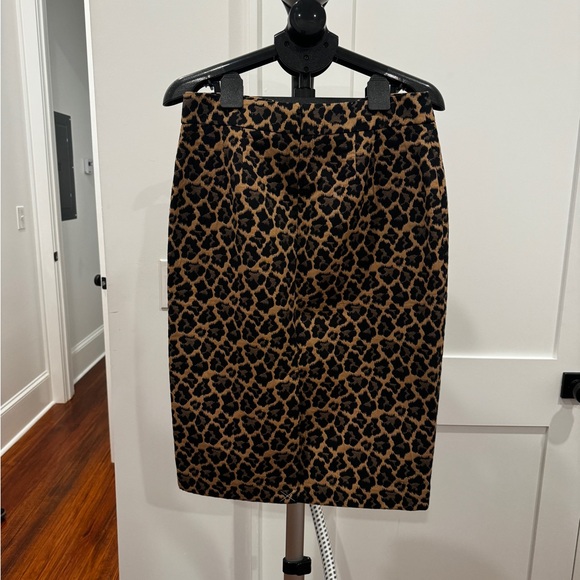NWT Talbots Leopard Print Pencil Skirt - Picture 2 of 5